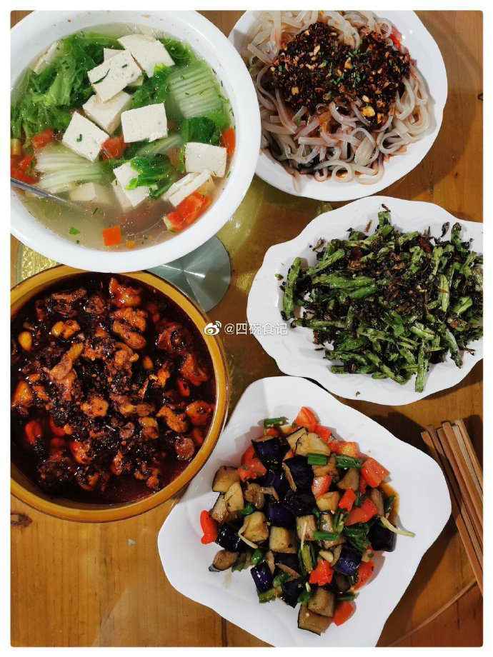 安順竟然藏著一家可以看“?！钡拿袼蓿^美夕陽配美食，最宜發(fā)呆