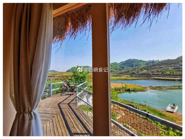 安順竟然藏著一家可以看“?！钡拿袼蓿^美夕陽配美食，最宜發(fā)呆