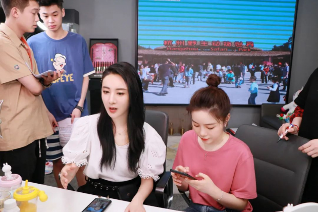 薇婭擔(dān)任杭州旅游推廣大使，為杭州代言