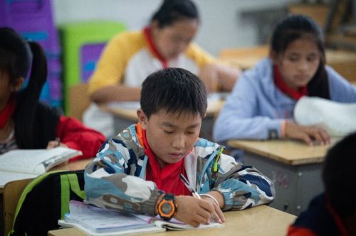 云端家長會，給佤山留守兒童的特殊六一禮物
