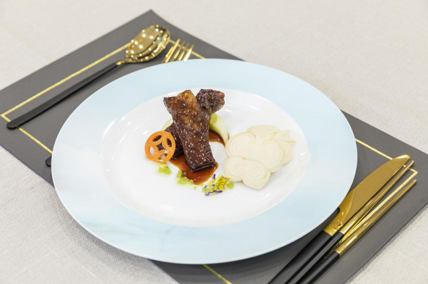 天貓Club x天貓美食打造首檔美食直播節(jié)目“超級美食品鑒”，重新定義吃播帶貨