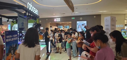 樂(lè)森機(jī)器人全國(guó)首家專賣店開(kāi)業(yè)，打造零售娛樂(lè)化新零售