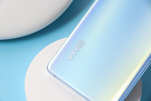 握持手感極佳 vivo X50今日開售價(jià)格3498元起