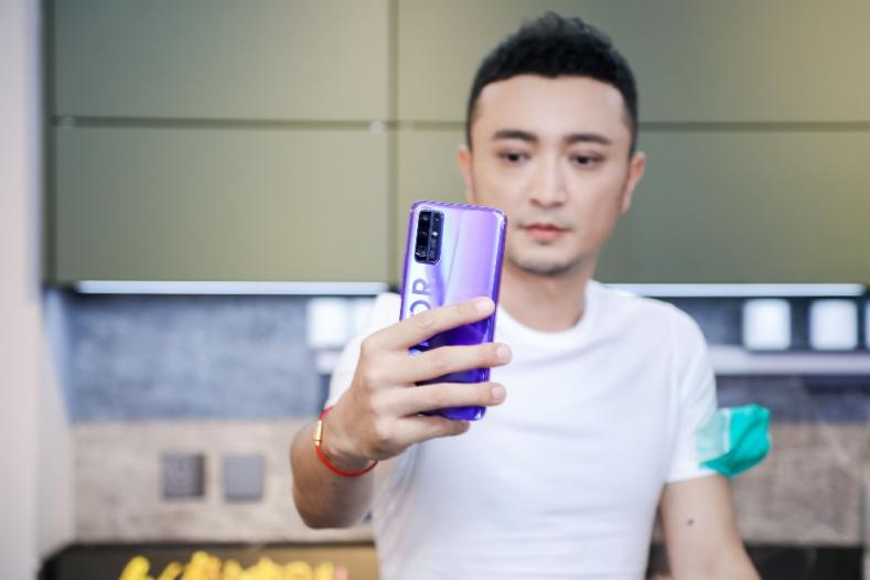 榮耀30怎么樣？銷量冠軍了解一下