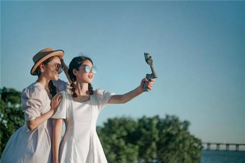 魔爪Mini MX正式發(fā)售，價(jià)格比大疆OSMO Mobile 3便宜近一半
