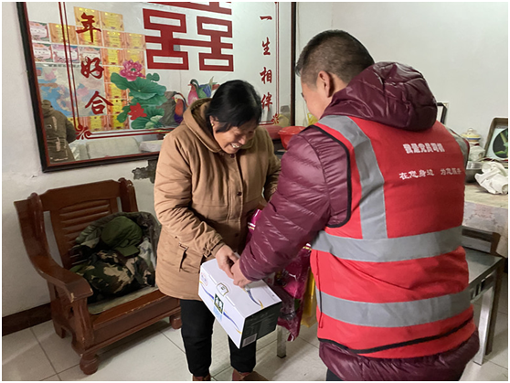 運(yùn)滿滿張暉：為愛益起“乒”，助力希望小學(xué)體育教學(xué)