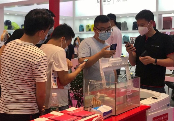 發(fā)熱界的戴森來了！Flexwarm飛樂思攜硬核“紅科技 ”亮相2020深圳禮品展 ！