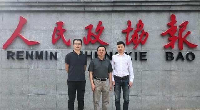 推動(dòng)全民朗讀，建設(shè)書香中國