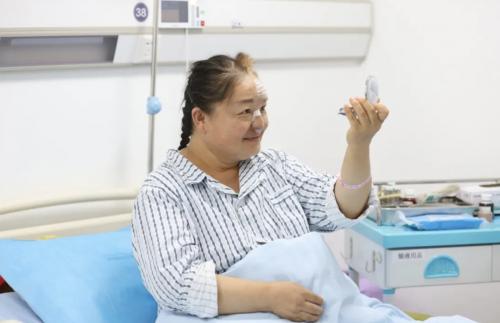 她，被羞辱欺凌40年，2020年成為新氧公益救助第一人