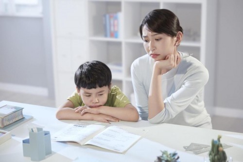 “714”狂歡搶購，把大力智能家教燈帶回家
