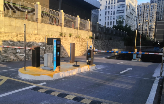 降本提效更增收！捷停車·云托管助力重慶聚峰國(guó)際，實(shí)現(xiàn)停車場(chǎng)創(chuàng)新升級(jí)