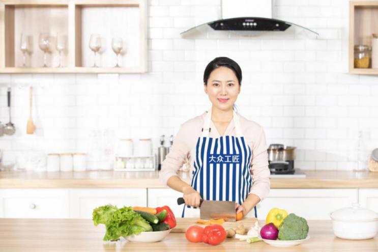 大眾工匠創(chuàng)新型做飯保姆服務(wù)：非中介，低門檻，使用更安心