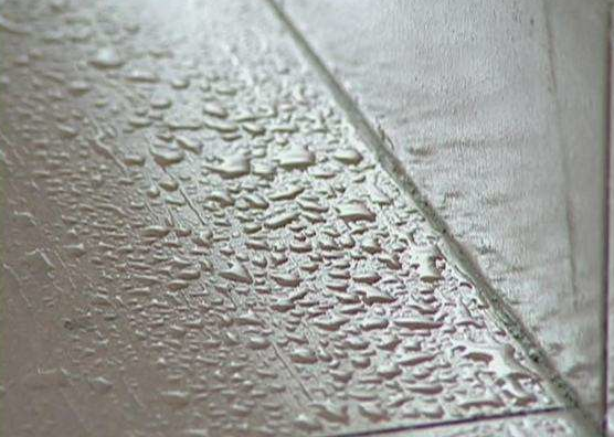 梅雨天居家受潮發(fā)霉，除濕機(jī)可輕松解決