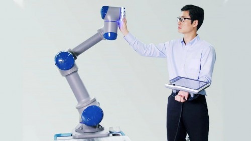 新松協(xié)作機器人在檢測領域提效，全靠這個“機器人大腦