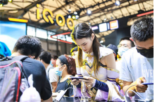 ChinaJoy開展首日，iQOO 引爆夏日激情