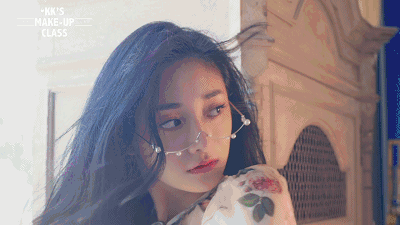 韓國艾詩摩爾潤眼儀憑借什么俘獲愛豆周潔瓊？