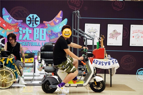 破圈新玩法，九號(hào)機(jī)器人攜手李寧BADFIVE打造Z世代街頭運(yùn)動(dòng)新風(fēng)尚