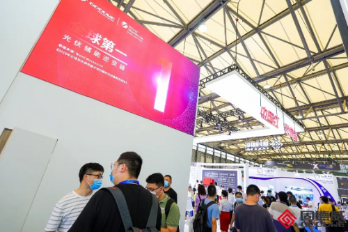 儲能逆變龍頭固德威實力圈粉！ESA系列光儲一體解決方案獲SNEC太瓦級鉆石獎