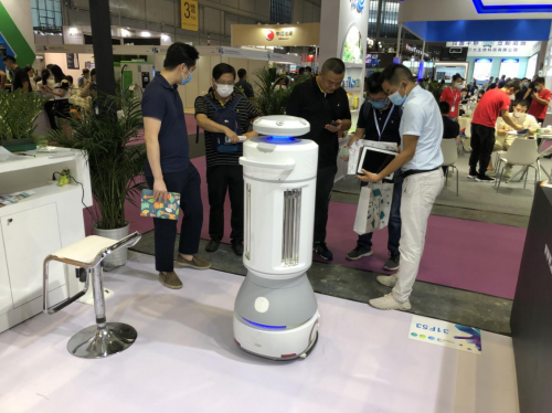 攜新品消毒機(jī)器人 擎朗智能亮相2020CCE上海國際清潔展