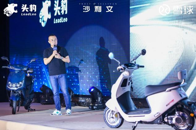 沙利文授予雅迪冠能系列電動(dòng)車“2020中國新基建推薦產(chǎn)品”