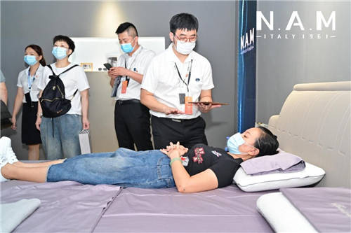 科技創(chuàng)新床墊的想象空間，意大利N.A.M深圳站首秀、驚艷市場