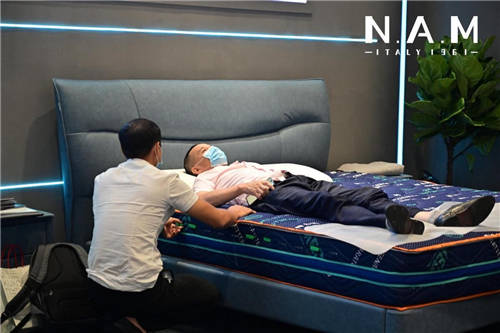 科技創(chuàng)新床墊的想象空間，意大利N.A.M深圳站首秀、驚艷市場