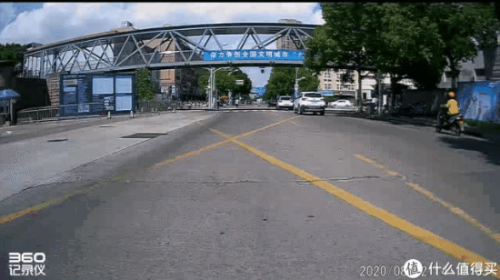 不只是雙錄！淺談流媒體行車記錄儀的利與弊