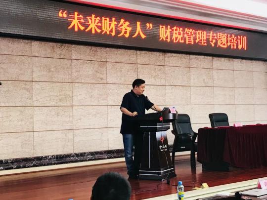 高共識(shí)、強(qiáng)聯(lián)手，易快報(bào)走進(jìn)「中文傳媒」，雙方達(dá)成長期戰(zhàn)略合作