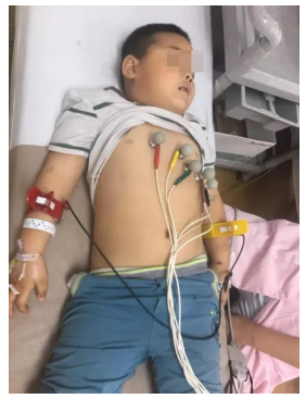 5歲兒子患白血病，退伍軍人父親水滴籌求助獲萬人幫助