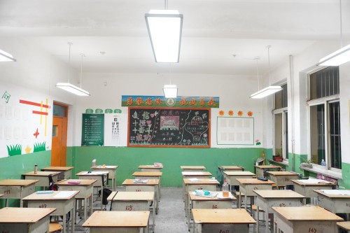 重磅！三雄極光教育扶貧公益活動(dòng)登上央視新聞