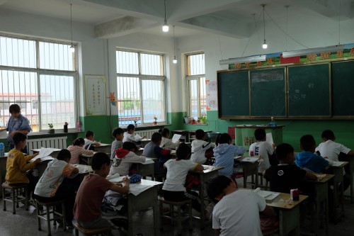重磅！三雄極光教育扶貧公益活動(dòng)登上央視新聞