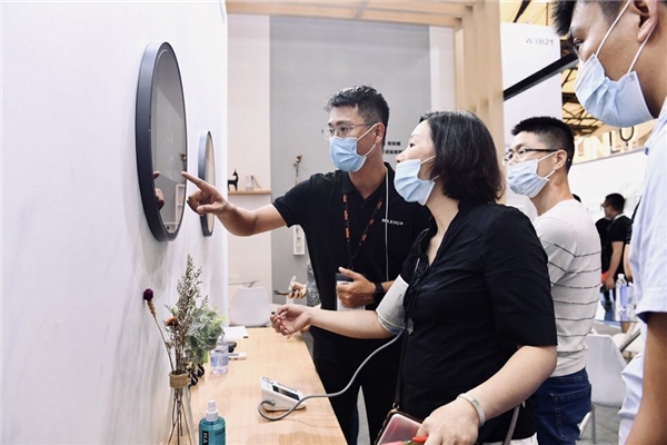 2020 上海國(guó)際智能家居展覽會(huì)召開(kāi)，MAXHUB智能鏡打造真正智能家居生活