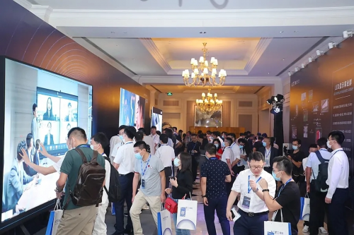萬千想象，超越期待，就在奧拓電子智能會議一體機