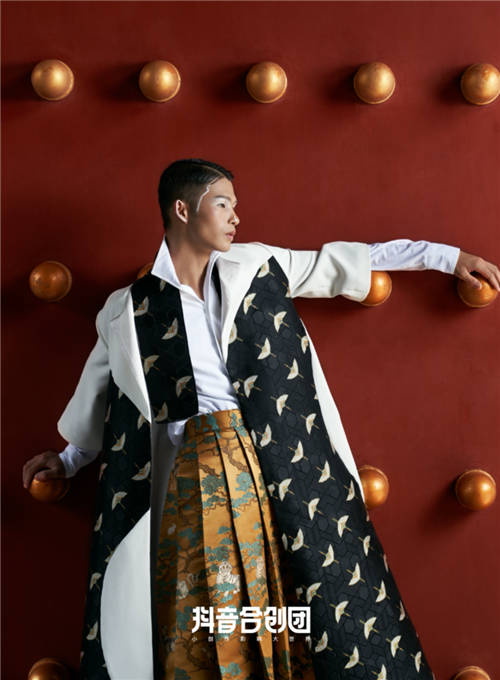 抖音合創(chuàng)團(tuán)筑夢(mèng)云錦，讓世界看見中國(guó)傳統(tǒng)手藝