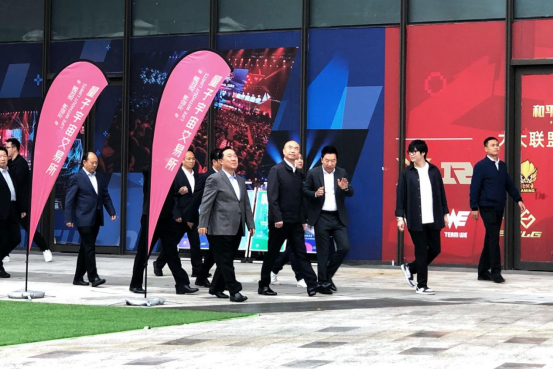 陜西省委書記劉國中、西安市委書記王浩、市長李明遠調研英雄VSPN，關注西安電競未來