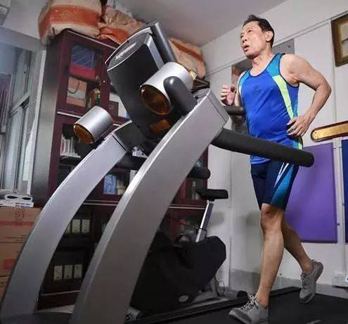 央視國慶晚會(huì)“C位”鐘南山！每一次出現(xiàn)，都留下了金句