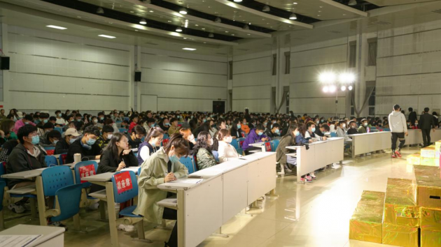 鴻文教育一展品牌硬實(shí)力！校招宣講會超500人