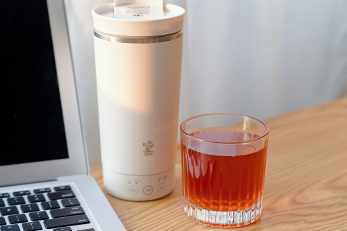 暖風(fēng)機(jī)、燒水杯、發(fā)熱桌墊，怕冷星人的福音來了