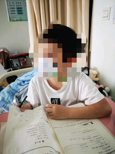 7歲孩男童身患重病擊，輕松籌上匯聚愛心幫助他重新看到希望