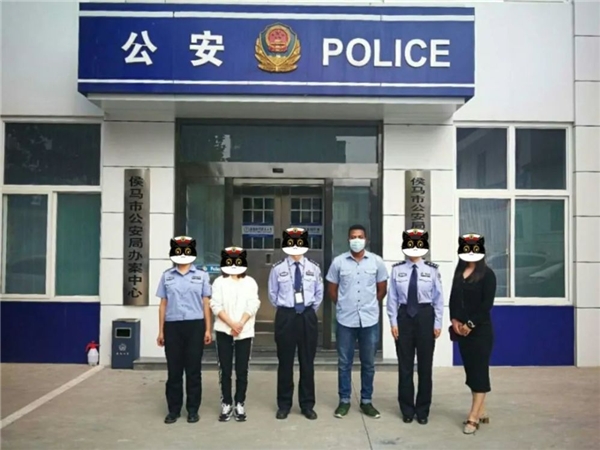 別讓孩子跟著“黑外教”學(xué)英語了 阿卡索規(guī)范外教資質(zhì)保證教學(xué)質(zhì)量