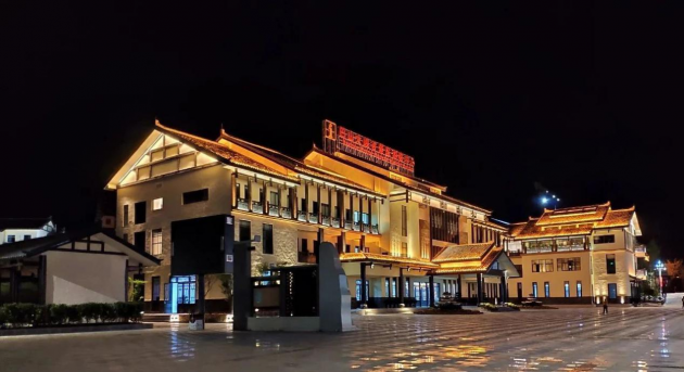 夢回巴國，光馳峽谷，雷士照明又一力作