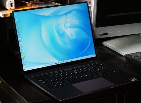 智慧辦公時代“性能標桿”，華為MateBook 14全能表現(xiàn)獲外媒力贊