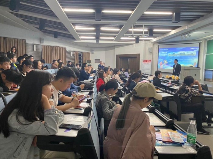 筑夢玄武，南京玄武人社局與蘇寧赴五城招攬優(yōu)秀學(xué)子