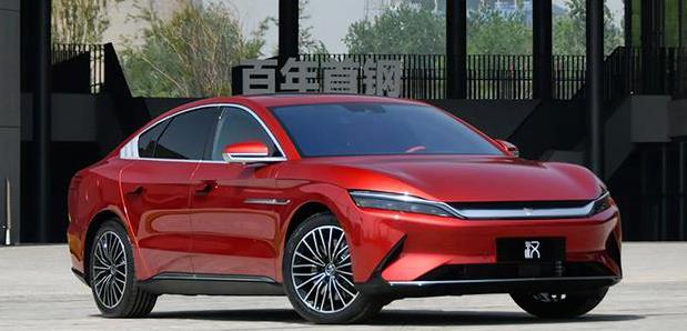 小鵬汽車(chē)P7超長(zhǎng)續(xù)航版打得過(guò)比亞迪漢嗎？雙方在實(shí)戰(zhàn)中一決高下