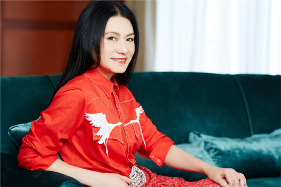 讓世界品味東方好運生活美學 鬷邁靈瓏系列手鏈亮相納斯達克大屏