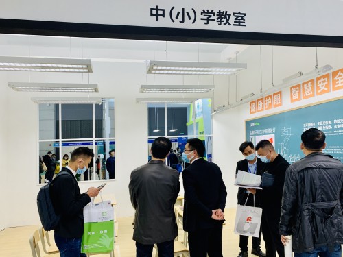 三雄極光再征教裝展 “西引力”大爆發(fā)！