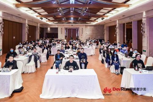 讓AI像Excel一樣普及：這周末，我們聊了聊AI的無障礙打開方式