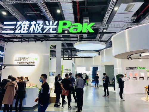 人從眾模式開啟！三雄極光刷爆零售展！