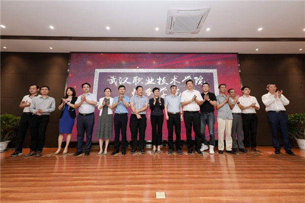 銀河麒麟助力湖北信息技術(shù)創(chuàng)新，推動(dòng)網(wǎng)信人才培養(yǎng)