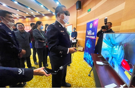 徐匯交警、百視通攜手推進 12.2“知危險會避險·安全文明出行”主題宣傳